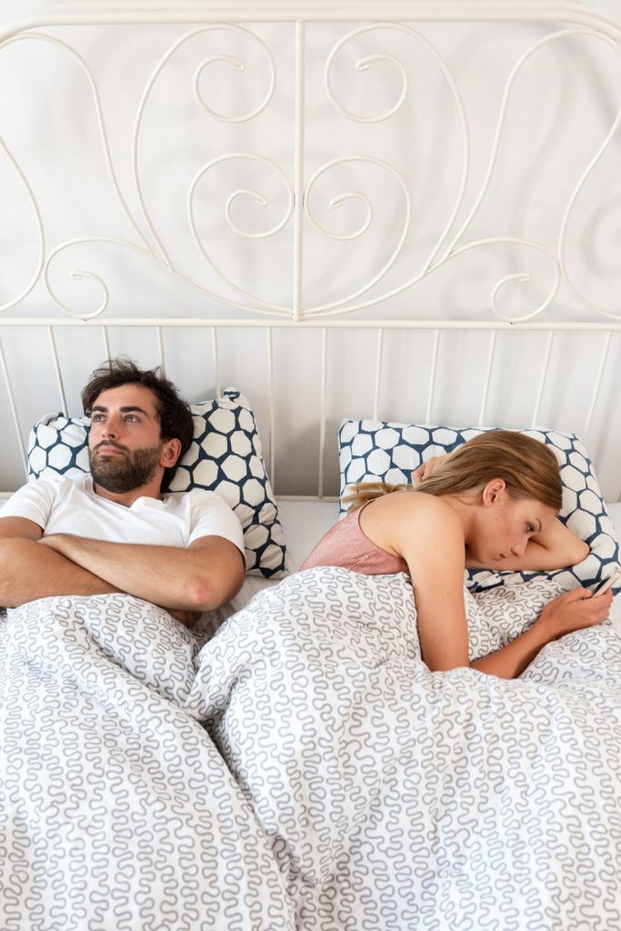 signs your husband is bored with you