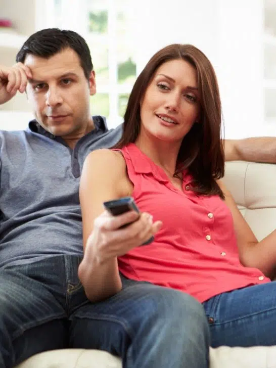 8 Signs Your Husband Is Bored With You