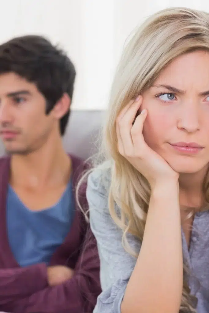 signs your husband doesn't care about your marriage anymore