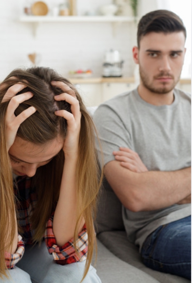 8 Signs Your Husband Is Secretly Wishing for a Divorce