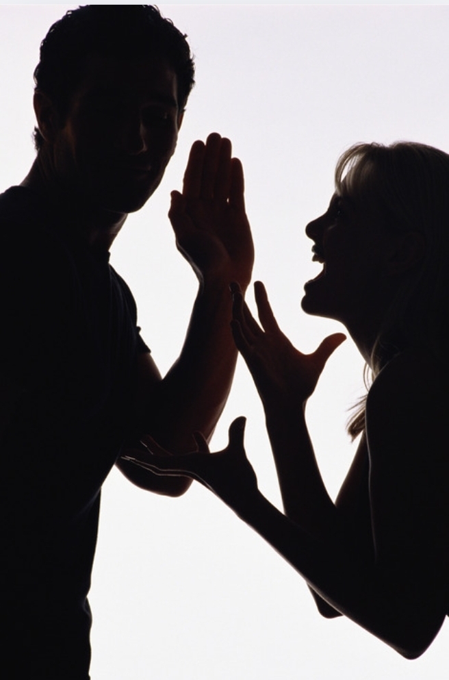 8 Signs You’re Married to a Man Who Detests You