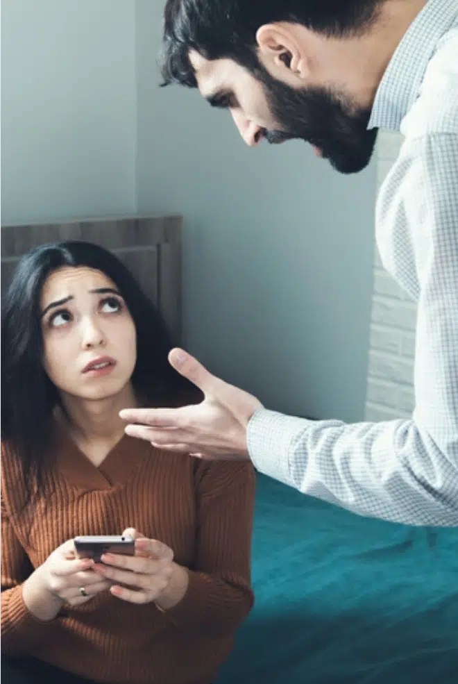 8 Signs You’re Married to a Man Who Detests You