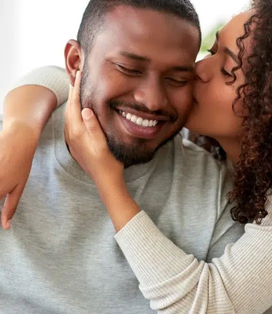 Women Who Keep Their Husbands Hooked on Them Always Do These 6 Things 